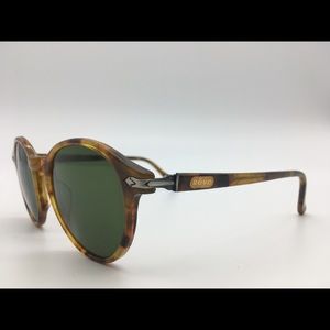 REVO Travelers Vintage Sunglasses